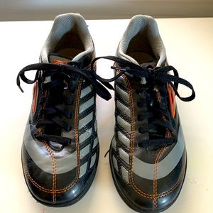 Umbro indoor soccer cleats